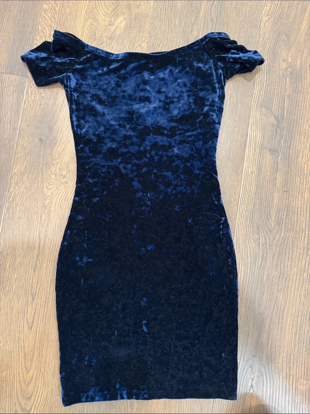 love...ady One-Shoulder Crushed Velvet Bodycon Dress in Navy Blue